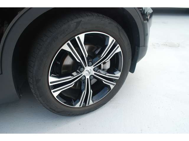 XC40T4 AWD インスクリプション 4WD