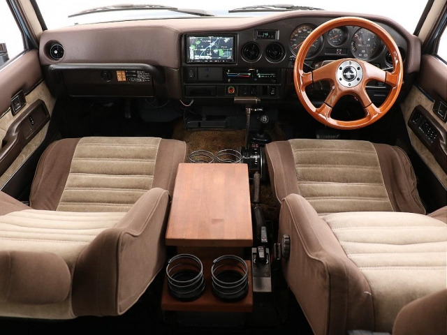ランドクルーザー604.0 VX ハイルーフ 4WD