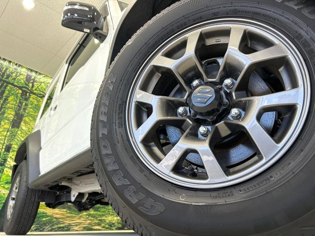 �y����15�C���`�A���~�z�C�[���z�O�ςɃ}�b�`���������A���~�z�C�[���𑕒����Ă���܂��B�e��ЊO�A���~�z�C�[����A�X�^�b�h���X�^�C�����戵�����Ă���܂��B���񂲑��k����������