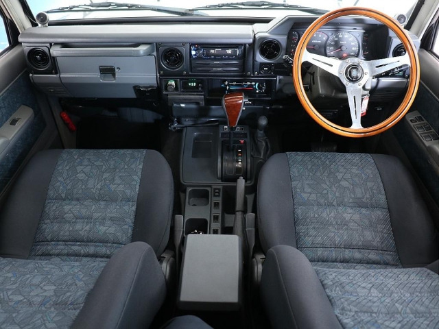 ランドクルーザー704.2 ZX ディーゼル 4WD