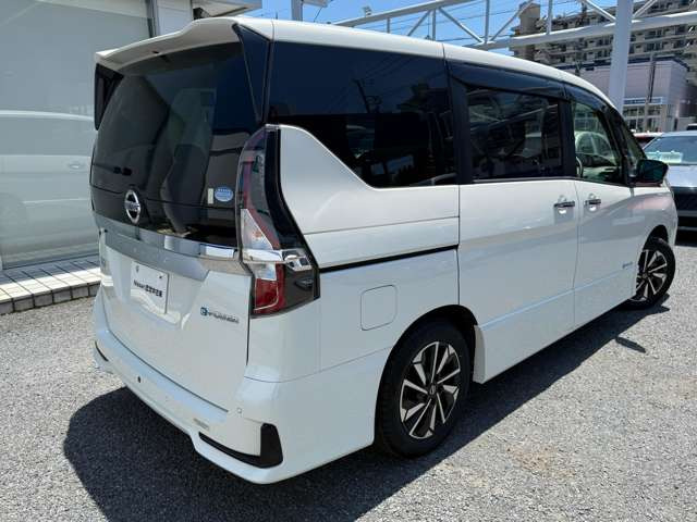 セレナ1.2 e-POWER ハイウェイスターV