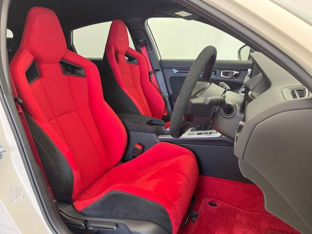 �^�]�Ȃ܂��ɂ͏\���ȃX�y�[�X������A�啿�ȕ��ł��������^�]���Ă�����������ł��B