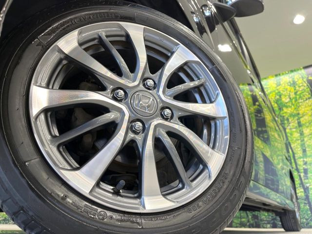 �y����14�C���`�A���~�z�C�[���z�O�ςɃ}�b�`���������A���~�z�C�[���𑕒����Ă���܂��B�e��ЊO�A���~�z�C�[����A�X�^�b�h���X�^�C�����戵�����Ă���܂��B���񂲑��k����������