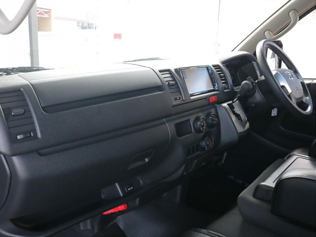 ハイエースバン2.8 DX ロング GLパッケージ ディーゼル 4WD