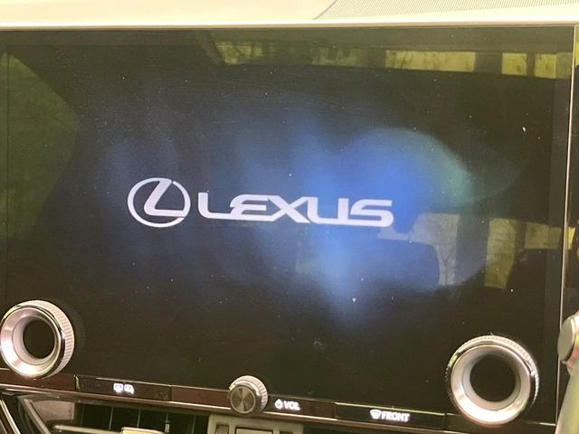 �y14�C���` �f�B�X�v���C�I�[�f�B�I�z���ʂ̃f�B�X�v���C��AppleCarPlay��AndroidAuto�����p�\�B�傫�ȉ�ʂŃX�}�z�i�r�A�v���������p���������܂���