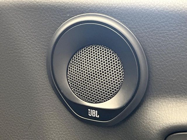 �yJBL�T�E���h�V�X�e���t�������i�r�z�[���̃i�r�@�\�͂������A���x�ȃ`���[�j���O�\�͂����ڂ���Ă���A�������ȉ��y�����y���݂��������܂���