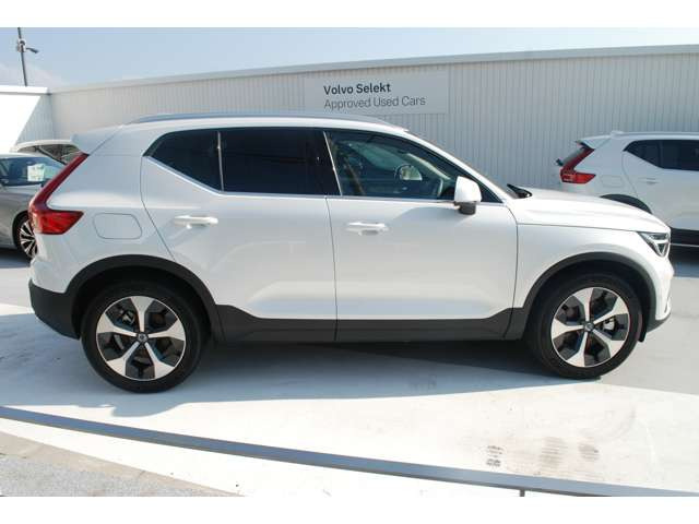XC40ウルトラ B4 AWD 4WD