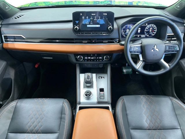 アウトランダーPHEV 2.4 P 4WD