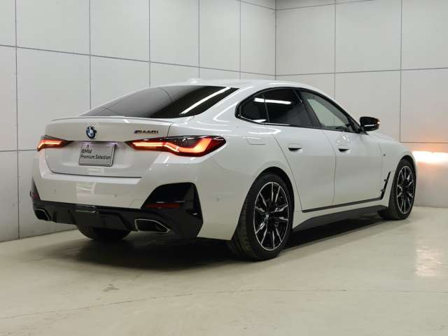 4シリーズグランクーペM440i xドライブ 4WD