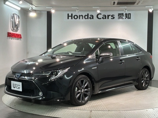 カローラ1.8 ハイブリッド W×B