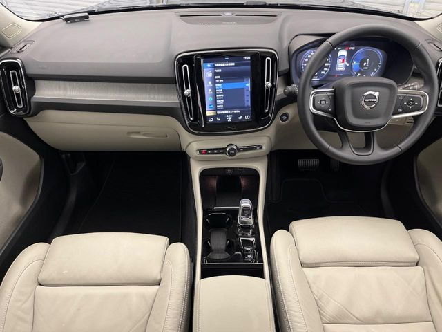 XC40リチャージ プラグイン ハイブリッド T5 インスクリプション
