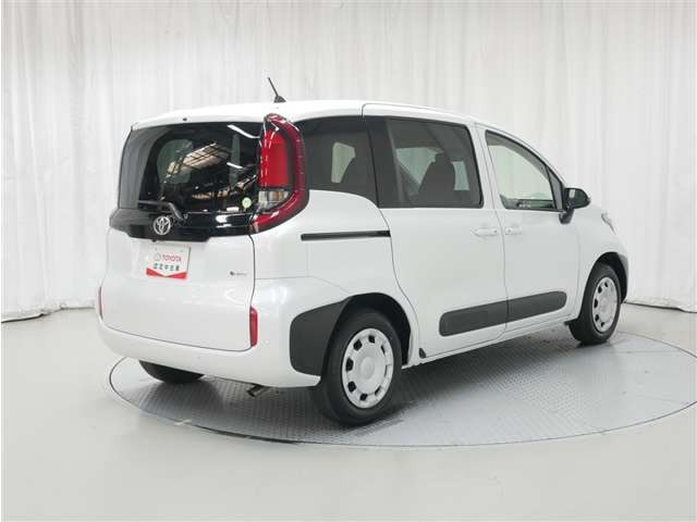 シエンタハイブリッド 1.5 G E-Four 4WD