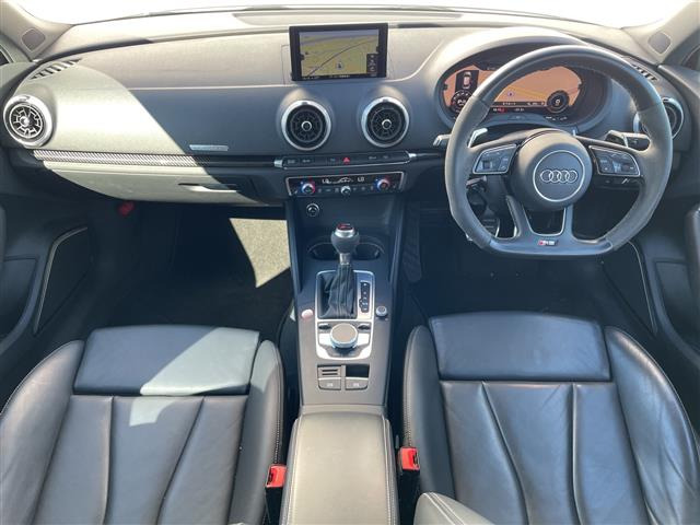 RS3スポーツバック2.5 4WD