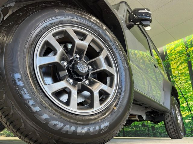�y����15�C���`�A���~�z�C�[���z�O�ςɃ}�b�`���������A���~�z�C�[���𑕒����Ă���܂��B�e��ЊO�A���~�z�C�[����A�X�^�b�h���X�^�C�����戵�����Ă���܂��B���񂲑��k����������