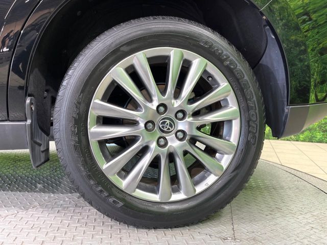 �y����18�C���`�A���~�z�C�[���z�O�ςɃ}�b�`���������A���~�z�C�[���𑕒����Ă���܂��B�e��ЊO�A���~�z�C�[����A�X�^�b�h���X�^�C�����戵�����Ă���܂��B���񂲑��k����������