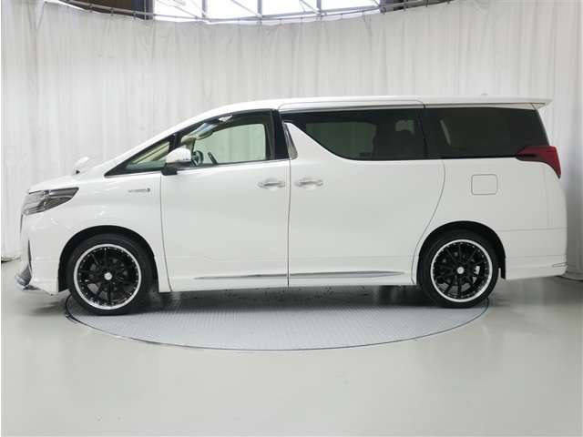 アルファードハイブリッド 2.5 G Fパッケージ E-Four 4WD