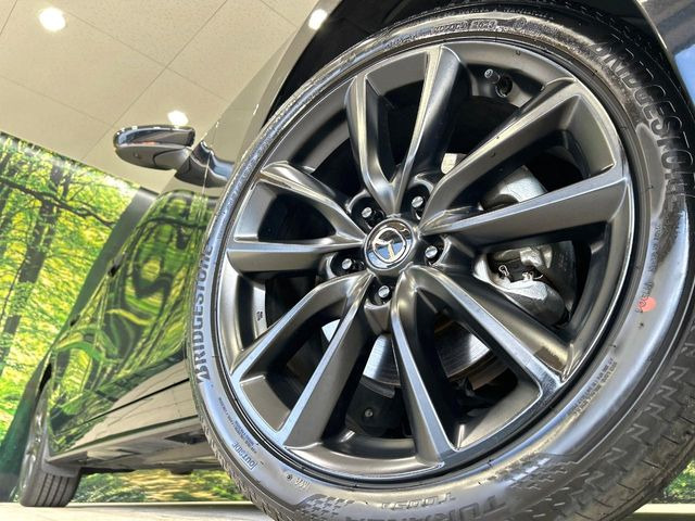 �y����18�C���`�A���~�z�C�[���z�O�ςɃ}�b�`���������A���~�z�C�[���𑕒����Ă���܂��B�e��ЊO�A���~�z�C�[����A�X�^�b�h���X�^�C�����戵�����Ă���܂��B���񂲑��k����������