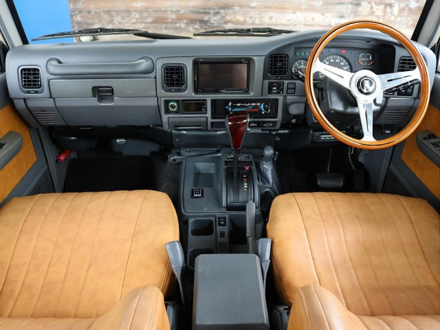 ランドクルーザープラド3.0 SXワイド ディーゼル 4WD
