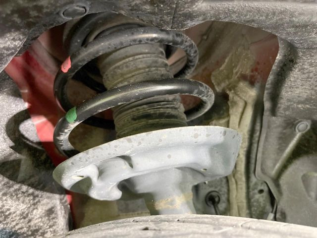 お車を安心してお乗りいただく為には、足回りの定期点検が欠かせません。サービスサポート(有償保証)では無料点検もご提供しており、安心のカーライフをお過ごしいただけるサポート体制が整っています。【パノラマ