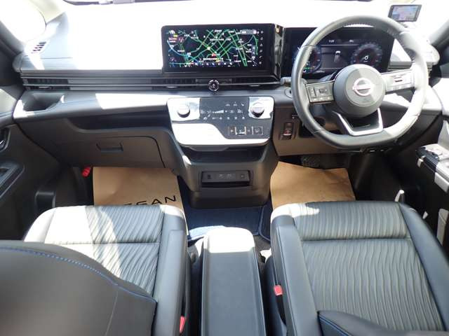 セレナ1.4 e-POWER AUTECH