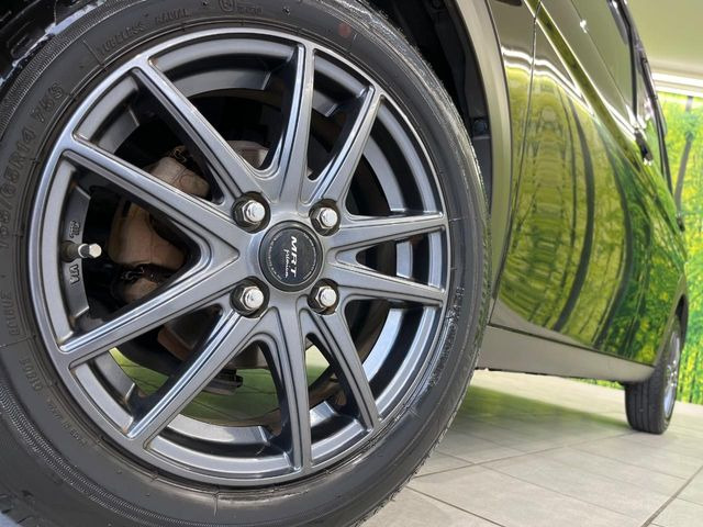 �y14�C���`�A���~�z�C�[���z�O�ςɃ}�b�`�����A���~�z�C�[���𑕒����Ă���܂��B�e��A���~�z�C�[����A�X�^�b�h���X�^�C�����戵�����Ă���܂��B���񂲑��k����������