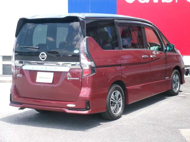 セレナ1.2 e-POWER ハイウェイスターV