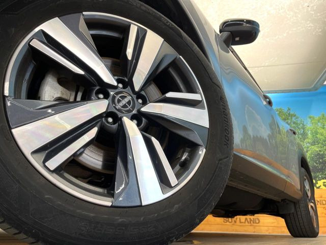 �y����19�C���`�A���~�z�C�[���z�O�ςɃ}�b�`���������A���~�z�C�[���𑕒����Ă���܂��B�e��ЊO�A���~�z�C�[����A�X�^�b�h���X�^�C�����戵�����Ă���܂��B���񂲑��k����������