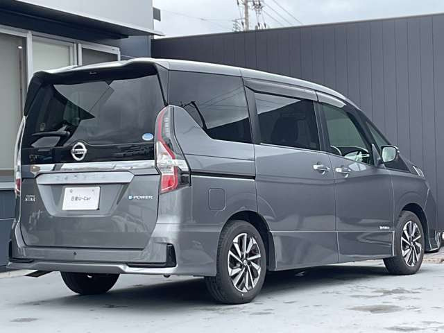 セレナ1.2 e-POWER ハイウェイスターV