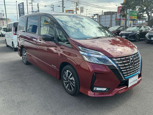 セレナ1.2 e-POWER ハイウェイスターV