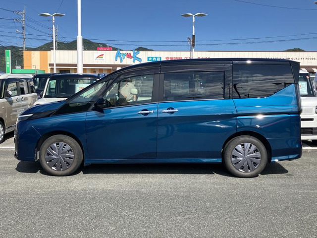 セレナ2.0 XV