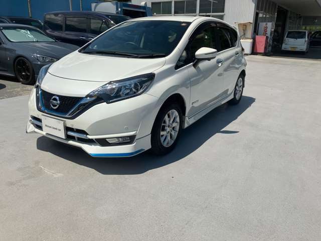 ノート1.2 e-POWER メダリスト FOUR 4WD