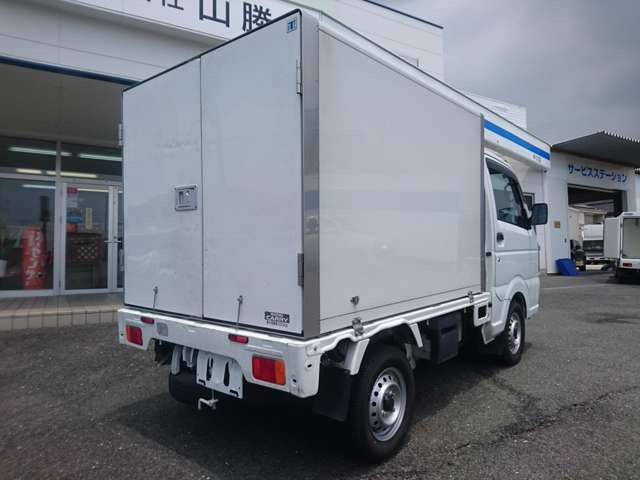 キャリイ冷凍車