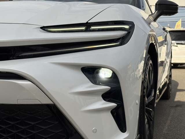 クラウンスポーツ2.5 Z E-Four 4WD