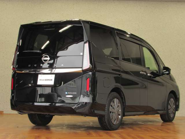 セレナ1.4 e-POWER XV
