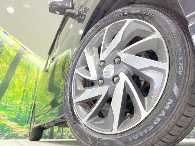�y����15�C���`�A���~�z�C�[���z�O�ςɃ}�b�`���������A���~�z�C�[���𑕒����Ă���܂��B�e��ЊO�A���~�z�C�[����A�X�^�b�h���X�^�C�����戵�����Ă���܂��B���񂲑��k����������