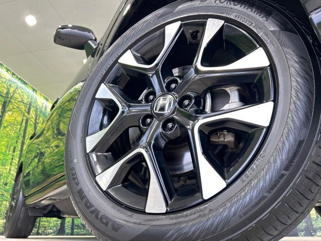 �y����18�C���`�A���~�z�C�[���z�O�ςɃ}�b�`���������A���~�z�C�[���𑕒����Ă���܂��B�e��ЊO�A���~�z�C�[����A�X�^�b�h���X�^�C�����戵�����Ă���܂��B���񂲑��k����������