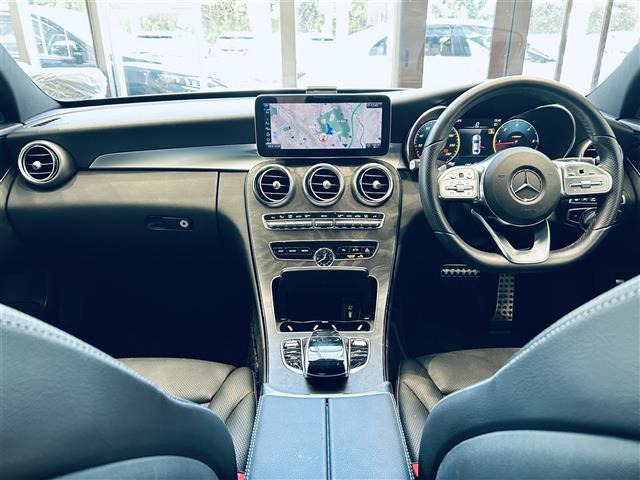CクラスC220d ローレウスエディション スポーツプラスパッケージ