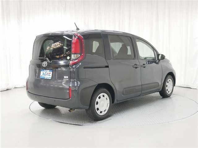 シエンタハイブリッド 1.5 G E-Four 4WD
