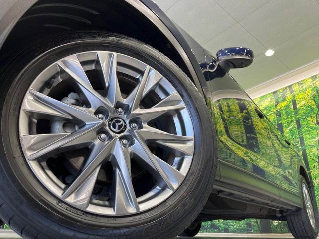 �y����19�C���`�A���~�z�C�[���z�O�ςɃ}�b�`���������A���~�z�C�[���𑕒����Ă���܂��B�e��ЊO�A���~�z�C�[����A�X�^�b�h���X�^�C�����戵�����Ă���܂��B���񂲑��k����������