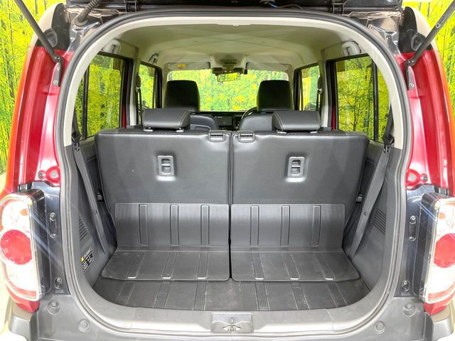 普段のお買い物や通勤、送迎等に十分な荷室スペースを確保しております。セカンドシートを倒すと、大きな荷物の積載も可能です♪