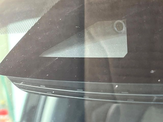 【トヨタセーフティセンス】走行中に前方の車両等を認識し、衝突しそうな時は警報とブレーキで衝突回避と被害軽減をアシスト。より安全にドライブをお楽しみいただけます。