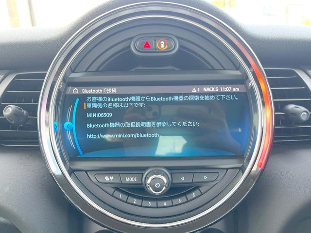 ��Bluetooth:���莝���̃X�}�[�g�t�H���ȂǂƐڑ����A�n���Y�t���[�ʘb��Տꊴ����~���[�W�b�N�Đ������y���݂��������܂��B�����ڑ��ł��̂Ŕς킵��������܂����