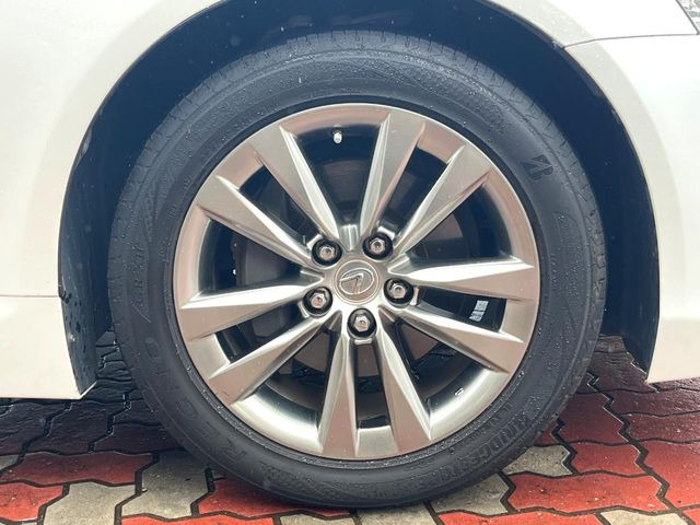 �y18�C���`�A���~�z�C�[���z�O�ςɃ}�b�`�����A���~�z�C�[���𑕒����Ă���܂��B�e��A���~�z�C�[����A�X�^�b�h���X�^�C�����戵�����Ă���܂��B���񂲑��k����������