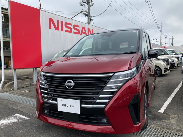 セレナ1.4 e-4ORCE ハイウェイスターV 4WD