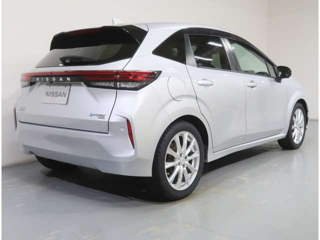 ノートオーラ1.2 G FOUR 4WD