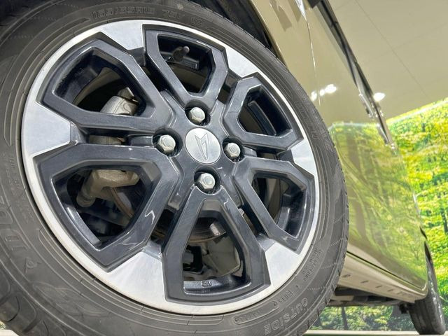 �y����15�C���`�A���~�z�C�[���z�O�ςɃ}�b�`���������A���~�z�C�[���𑕒����Ă���܂��B�e��ЊO�A���~�z�C�[����A�X�^�b�h���X�^�C�����戵�����Ă���܂��B���񂲑��k����������