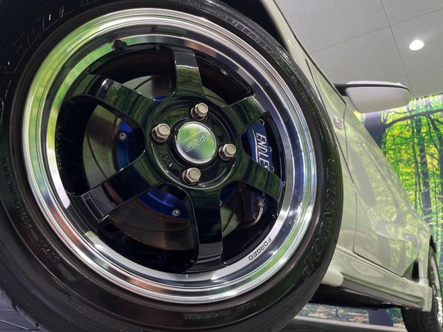 �y15�C���`�A���~�z�C�[���z�O�ςɃ}�b�`�����A���~�z�C�[���𑕒����Ă���܂��B�e��A���~�z�C�[����A�X�^�b�h���X�^�C�����戵�����Ă���܂��B���񂲑��k����������