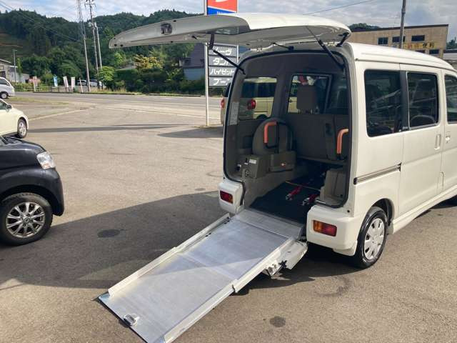 アトレーワゴンフレンドシップ スローパー リヤシート付仕様 4WD