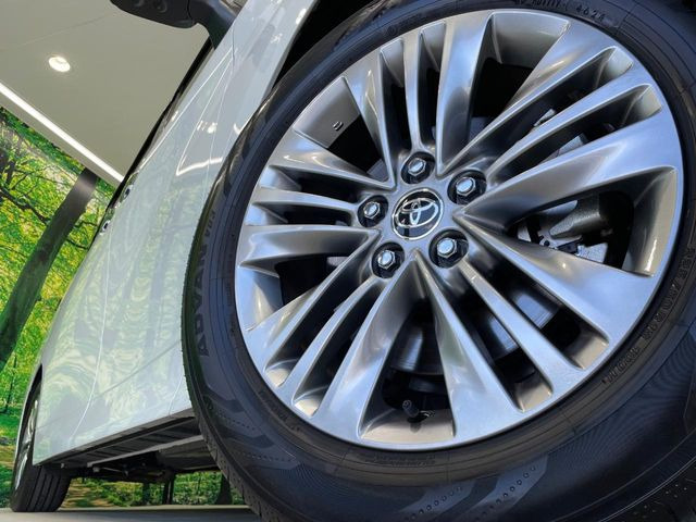�y18�C���`�A���~�z�C�[���z�O�ςɃ}�b�`�����A���~�z�C�[���𑕒����Ă���܂��B�e��A���~�z�C�[����A�X�^�b�h���X�^�C�����戵�����Ă���܂��B���񂲑��k����������