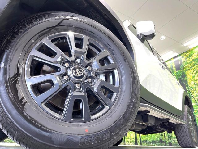 �y����18�C���`�A���~�z�C�[���z�O�ςɃ}�b�`���������A���~�z�C�[���𑕒����Ă���܂��B�e��ЊO�A���~�z�C�[����A�X�^�b�h���X�^�C�����戵�����Ă���܂��B���񂲑��k����������